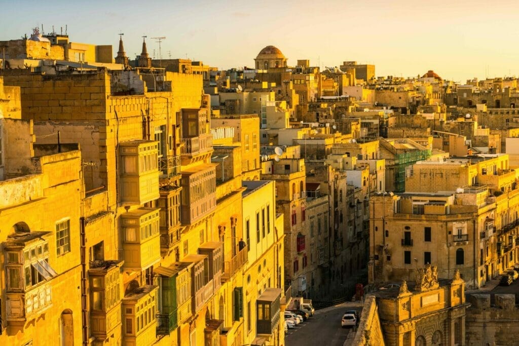 travel guide to Valletta