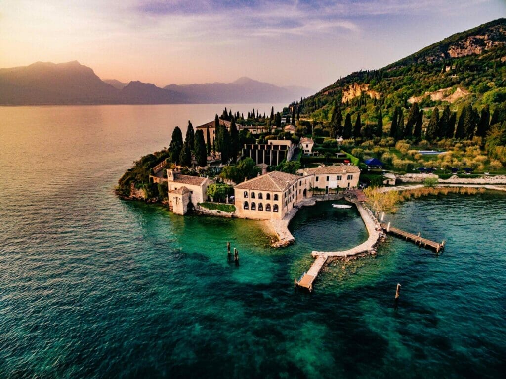 best lake in Italy