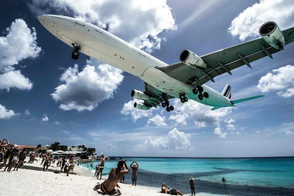 caribbean plane landing