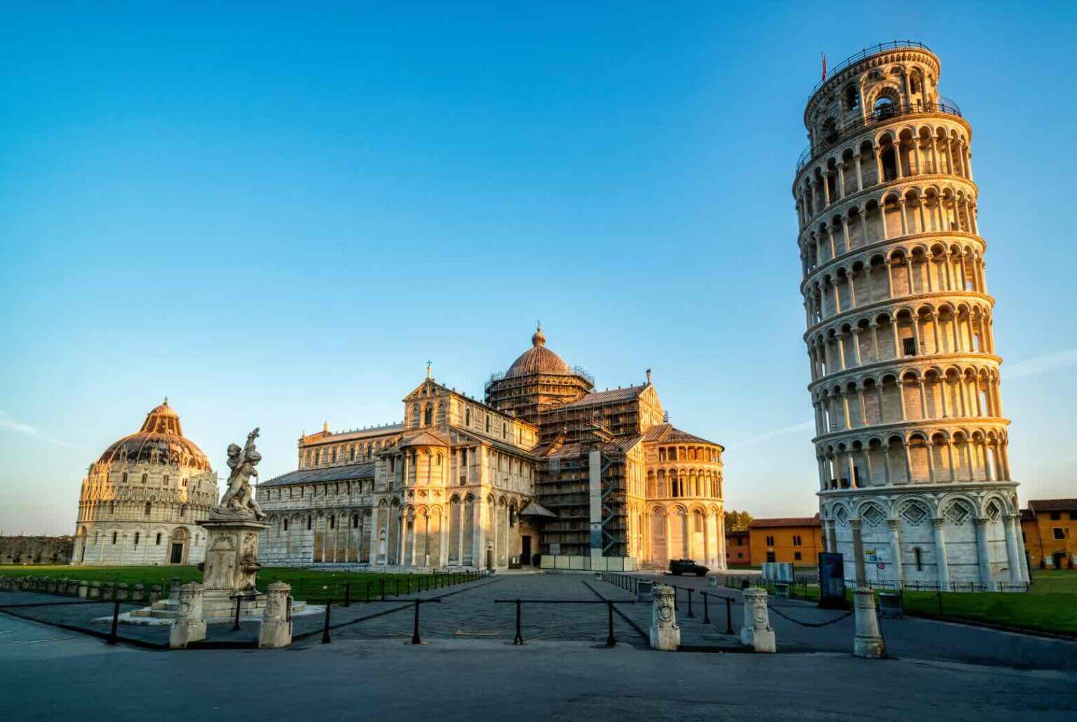 Leaning tower of Pisa - Travel Facts