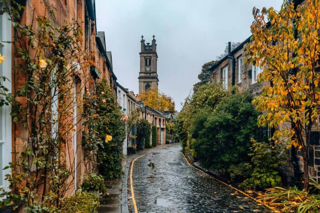 Edinburgh in October with fall foliage